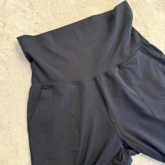 Aerie Black Relaxed Fit Yoga Pants - Picture 7 of 8